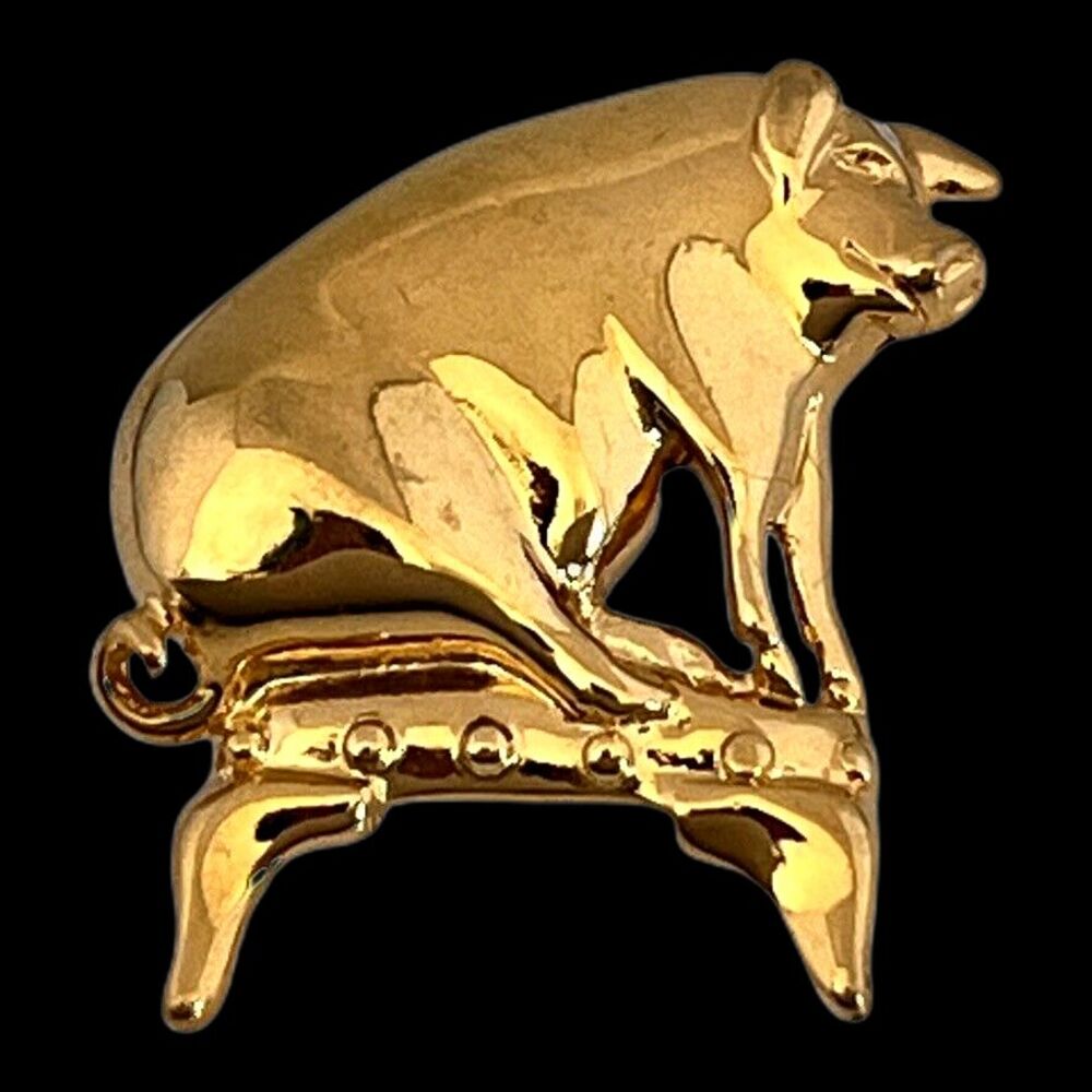 Vintage 1980s Trifari Pig Brooch Figural Gold Tone Pin - 8C